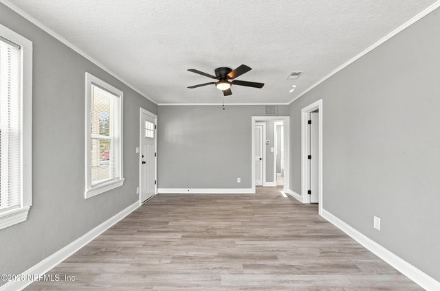 311 CHESTNUT Drive, Jacksonville, FL 32208