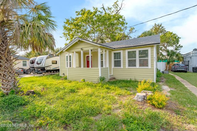 311 CHESTNUT Drive, Jacksonville, FL 32208