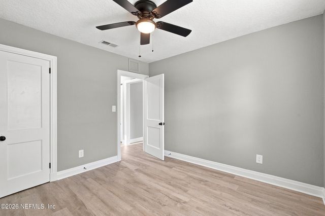 311 CHESTNUT Drive, Jacksonville, FL 32208