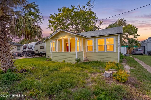 311 CHESTNUT Drive, Jacksonville, FL 32208