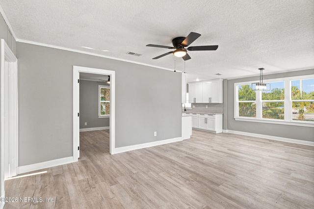 311 CHESTNUT Drive, Jacksonville, FL 32208