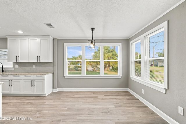 311 CHESTNUT Drive, Jacksonville, FL 32208
