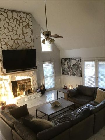 290 Dix Lee On Drive, Fayetteville, GA 30214