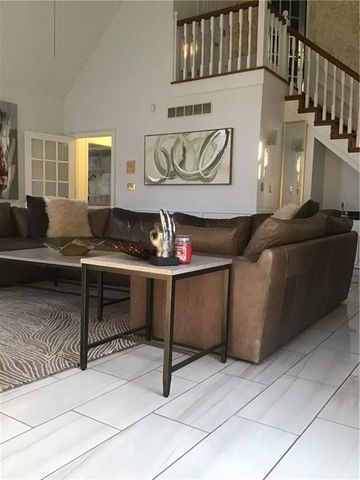 290 Dix Lee On Drive, Fayetteville, GA 30214