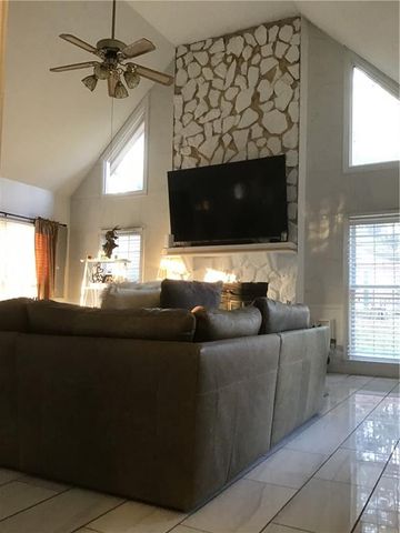 290 Dix Lee On Drive, Fayetteville, GA 30214