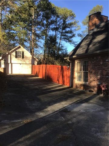 290 Dix Lee On Drive, Fayetteville, GA 30214