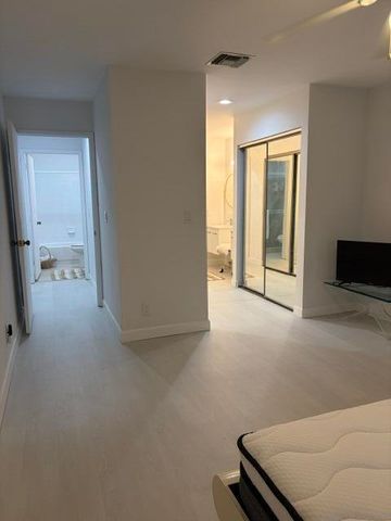 8934 Sunnywood Place, Boca Raton, FL 33496