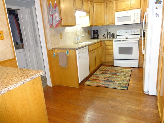 6812 Lake Drive, Hastings, MI 49058