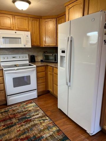 6812 Lake Drive, Hastings, MI 49058