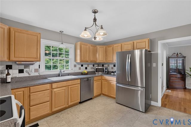 6707 Cold Harbor Rd, Mechanicsville, VA 23111