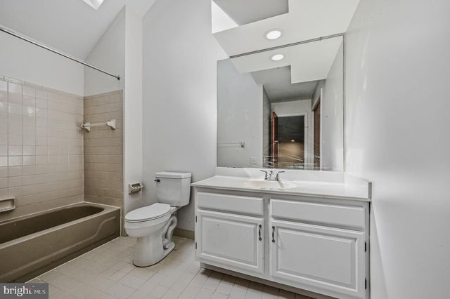 207 STEEPLE CHASE CIR, Wilmimgton, DE 19808