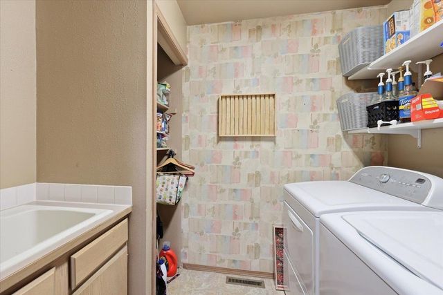 3001 S Winthrop Ln, Spokane, WA 99206