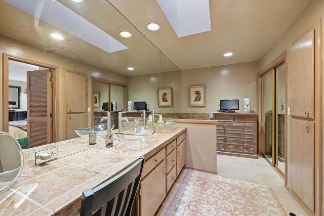 3001 S Winthrop Ln, Spokane, WA 99206
