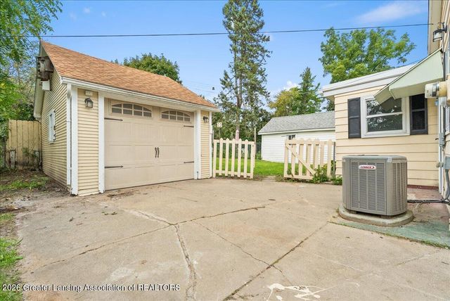 1928 Sunnyside Avenue, Lansing, MI 48910