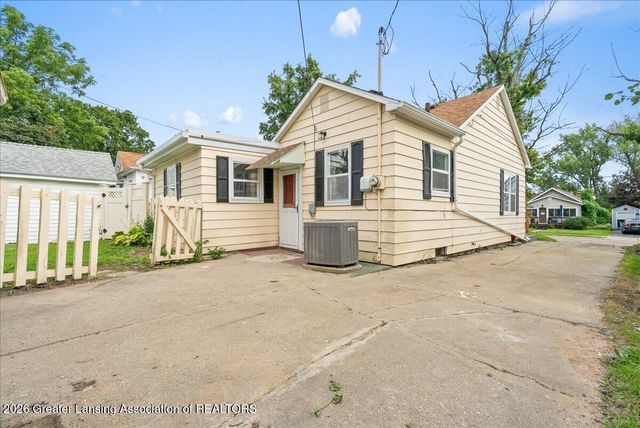 1928 Sunnyside Avenue, Lansing, MI 48910