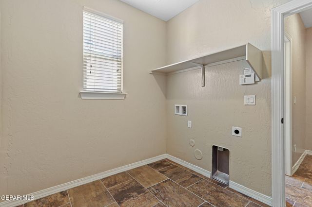 405 Saltford Place, El Paso, TX 79928