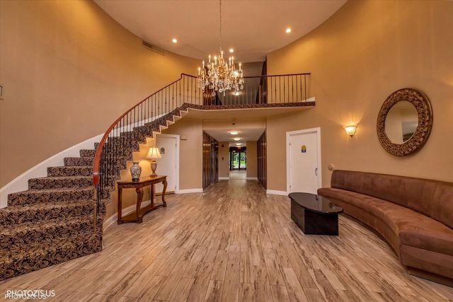 190 S Wood Dale Road 1003, Wood Dale, IL 60191