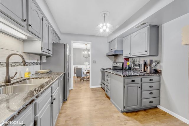 190 S Wood Dale Road 1003, Wood Dale, IL 60191
