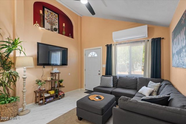 421 W Moffatt Street, Superior, AZ 85173