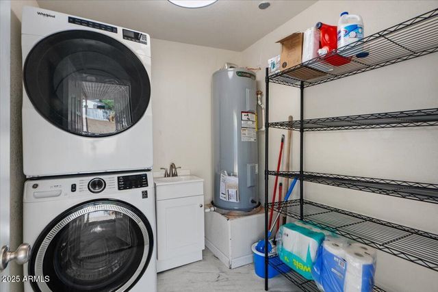 421 W Moffatt Street, Superior, AZ 85173