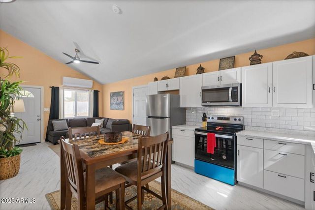 421 W Moffatt Street, Superior, AZ 85173