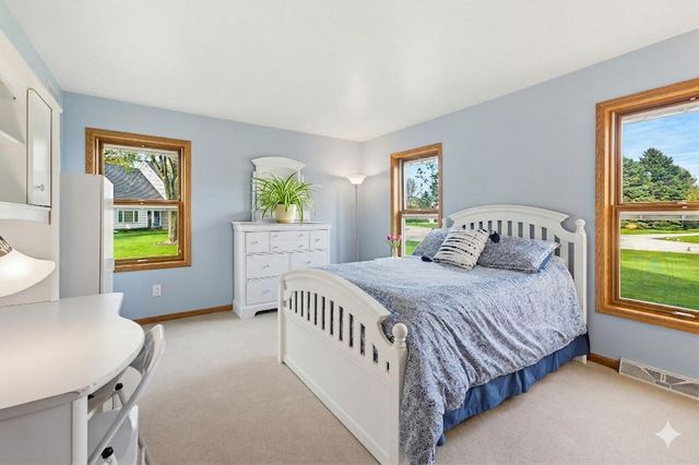 W329N4063 High Hill COURT, Nashotah, WI 53058