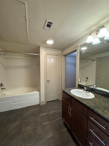 3016 Guadalupe ST 305, Austin, TX 78705