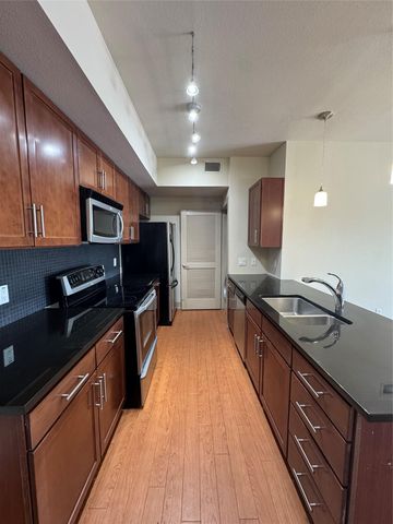 3016 Guadalupe ST 305, Austin, TX 78705