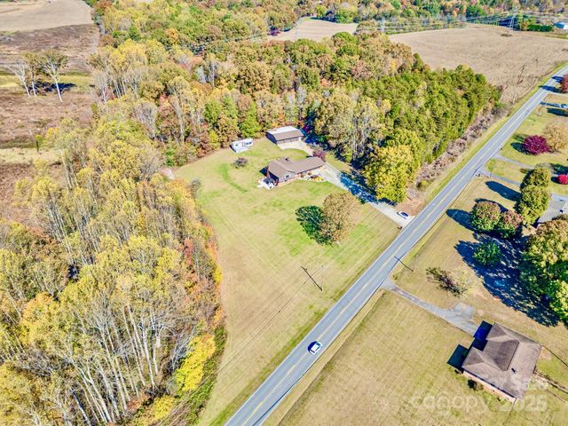 2844 Hickory Highway, Statesville, NC 28677