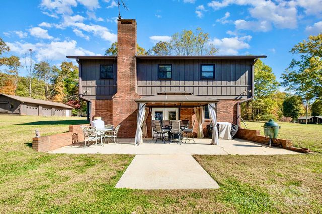 2844 Hickory Highway, Statesville, NC 28677