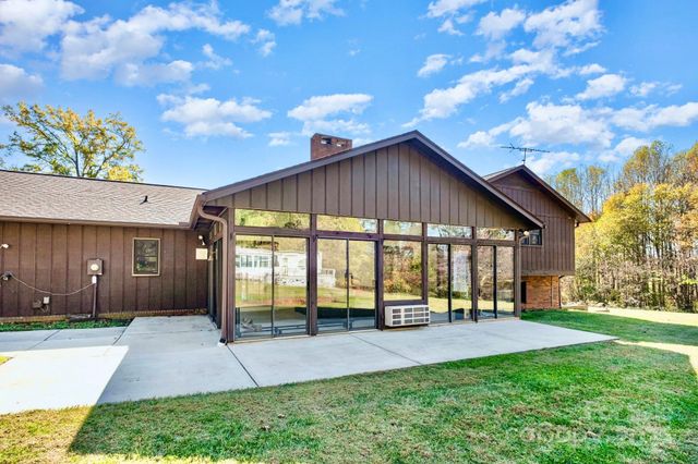 2844 Hickory Highway, Statesville, NC 28677