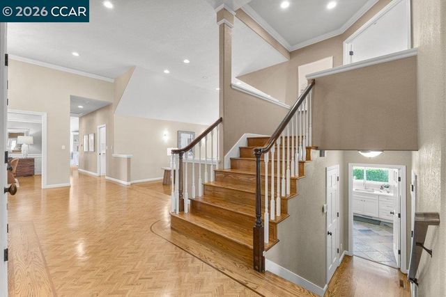 70 Ridgecrest Ct, Lafayette, CA 94549
