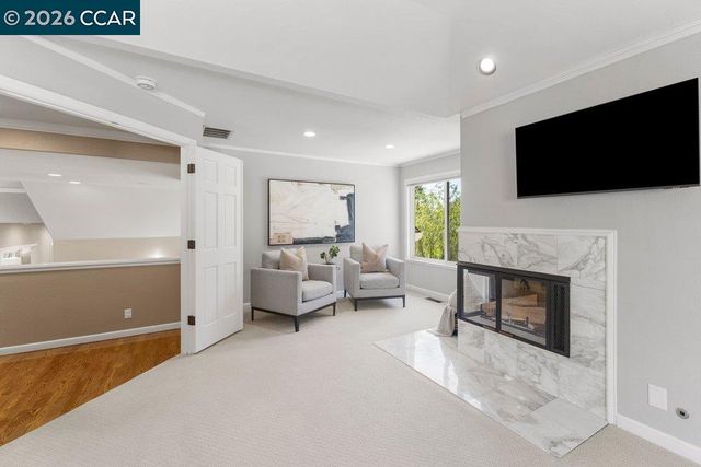70 Ridgecrest Ct, Lafayette, CA 94549