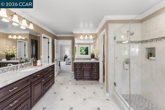 70 Ridgecrest Ct, Lafayette, CA 94549