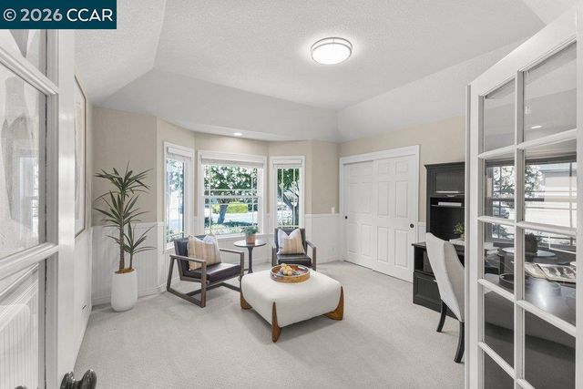 70 Ridgecrest Ct, Lafayette, CA 94549