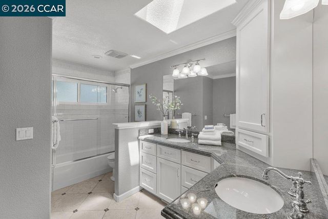 70 Ridgecrest Ct, Lafayette, CA 94549