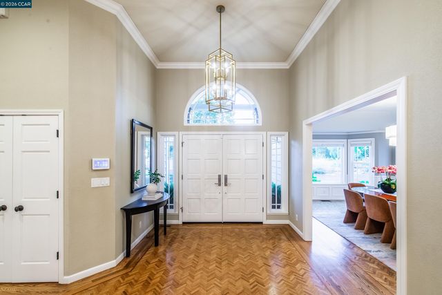 70 Ridgecrest Ct, Lafayette, CA 94549