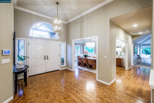 70 Ridgecrest Ct, Lafayette, CA 94549