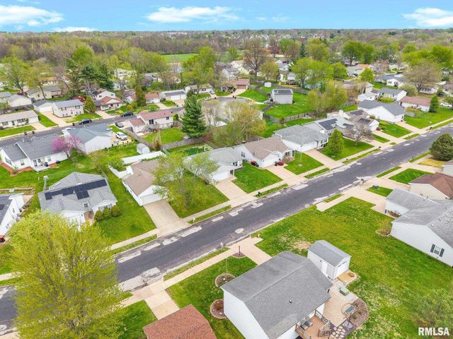 4527 W ROCKWELL Drive, Peoria, IL 61615