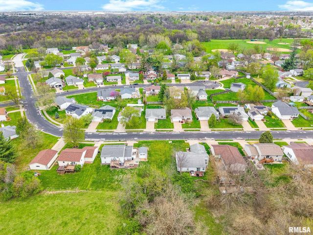 4527 W ROCKWELL Drive, Peoria, IL 61615