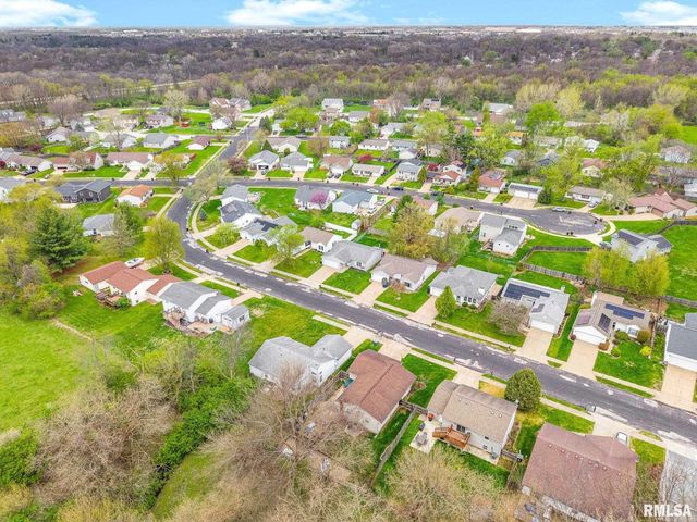 4527 W ROCKWELL Drive, Peoria, IL 61615