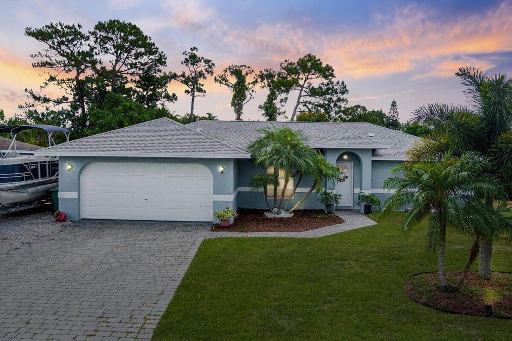 106 SE Crosspoint Drive, Port St Lucie, FL 34983