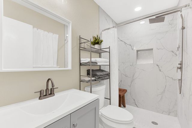 745 Pinehurst Drive, Richardson, TX 75080