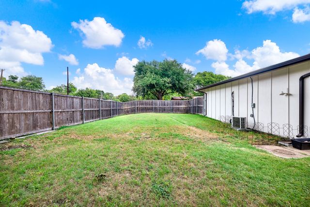 745 Pinehurst Drive, Richardson, TX 75080