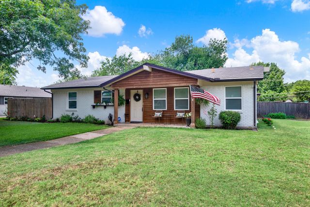 745 Pinehurst Drive, Richardson, TX 75080
