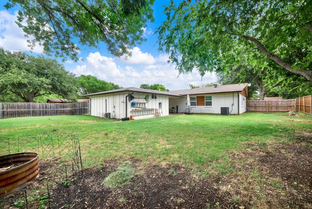 745 Pinehurst Drive, Richardson, TX 75080