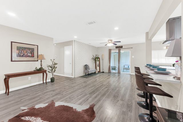 745 Pinehurst Drive, Richardson, TX 75080