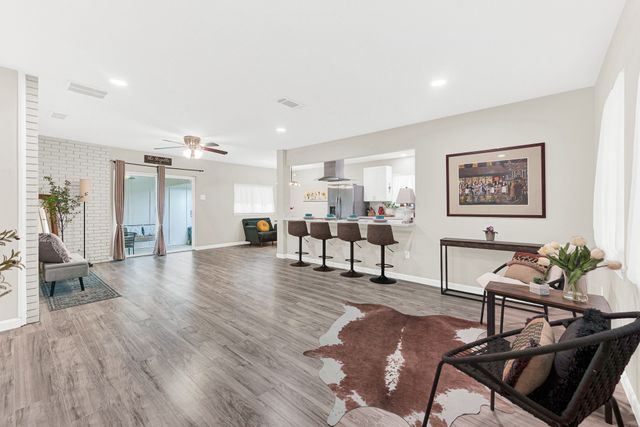 745 Pinehurst Drive, Richardson, TX 75080