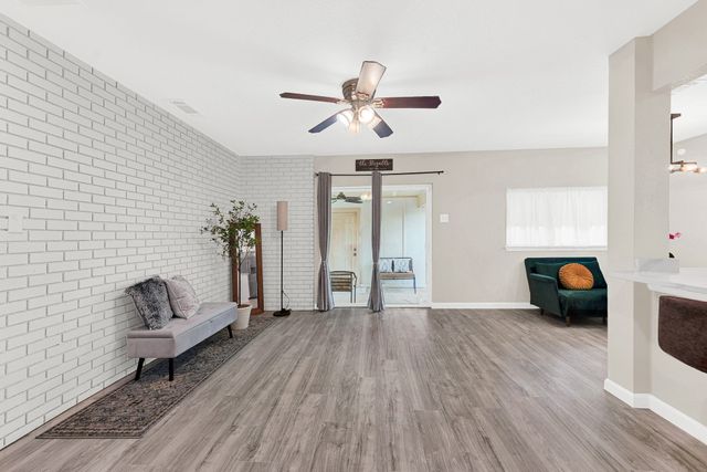745 Pinehurst Drive, Richardson, TX 75080