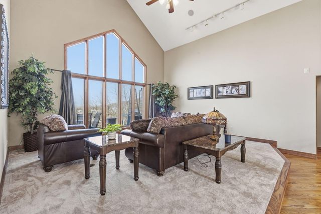 165 Split Rock Drive, Hollister, MO 65672